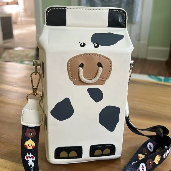OMG! 🐮 > so cute < kawaii style milk 🥛 carton cow crossbody ; purse 👛 bag - Picture 3 of 10